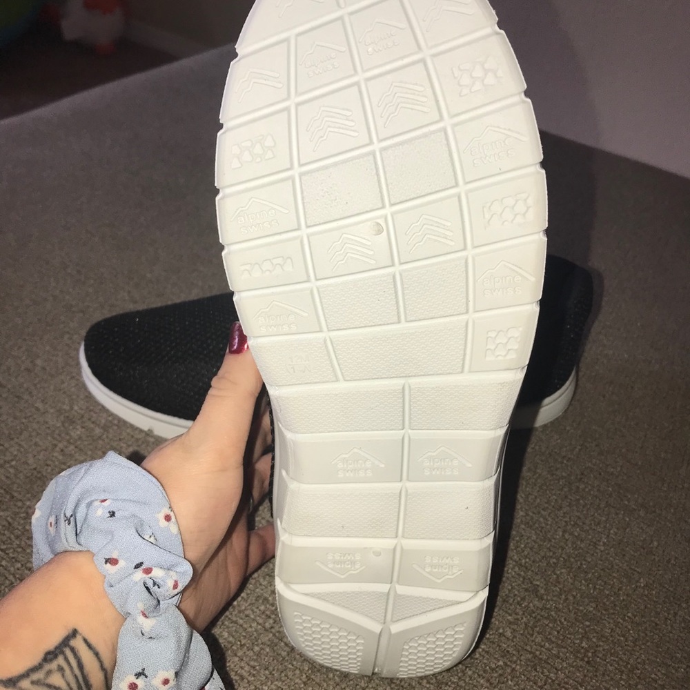 Shoes - Picture 2 of 2
